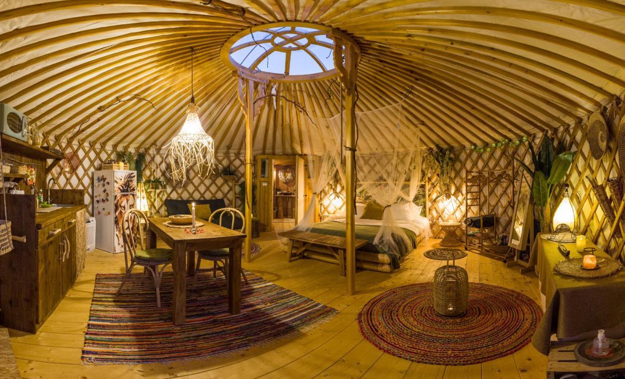 2 Cuori E 1 Yurta Glamping In Tuscany - Adults Only Asciano Eksteriør bilde