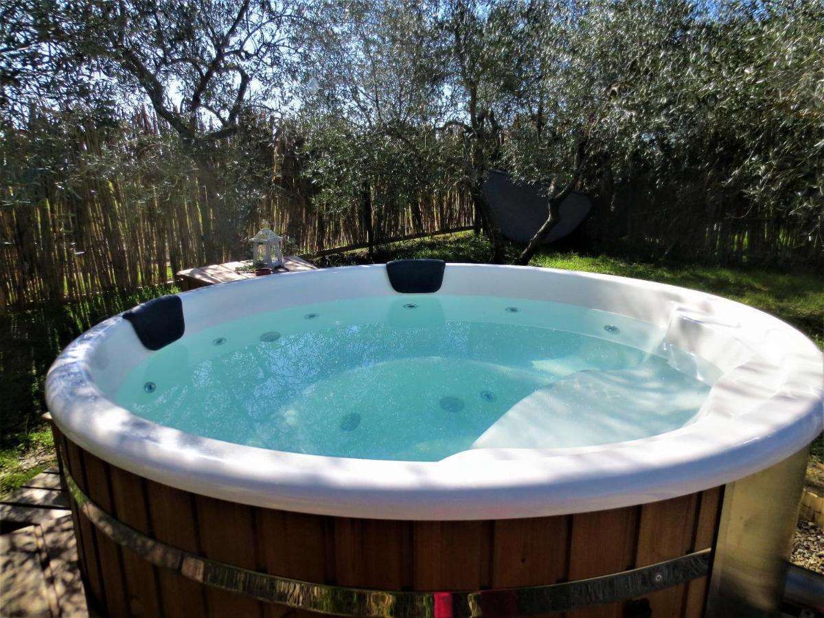 2 Cuori E 1 Yurta Glamping In Tuscany - Adults Only Asciano Eksteriør bilde