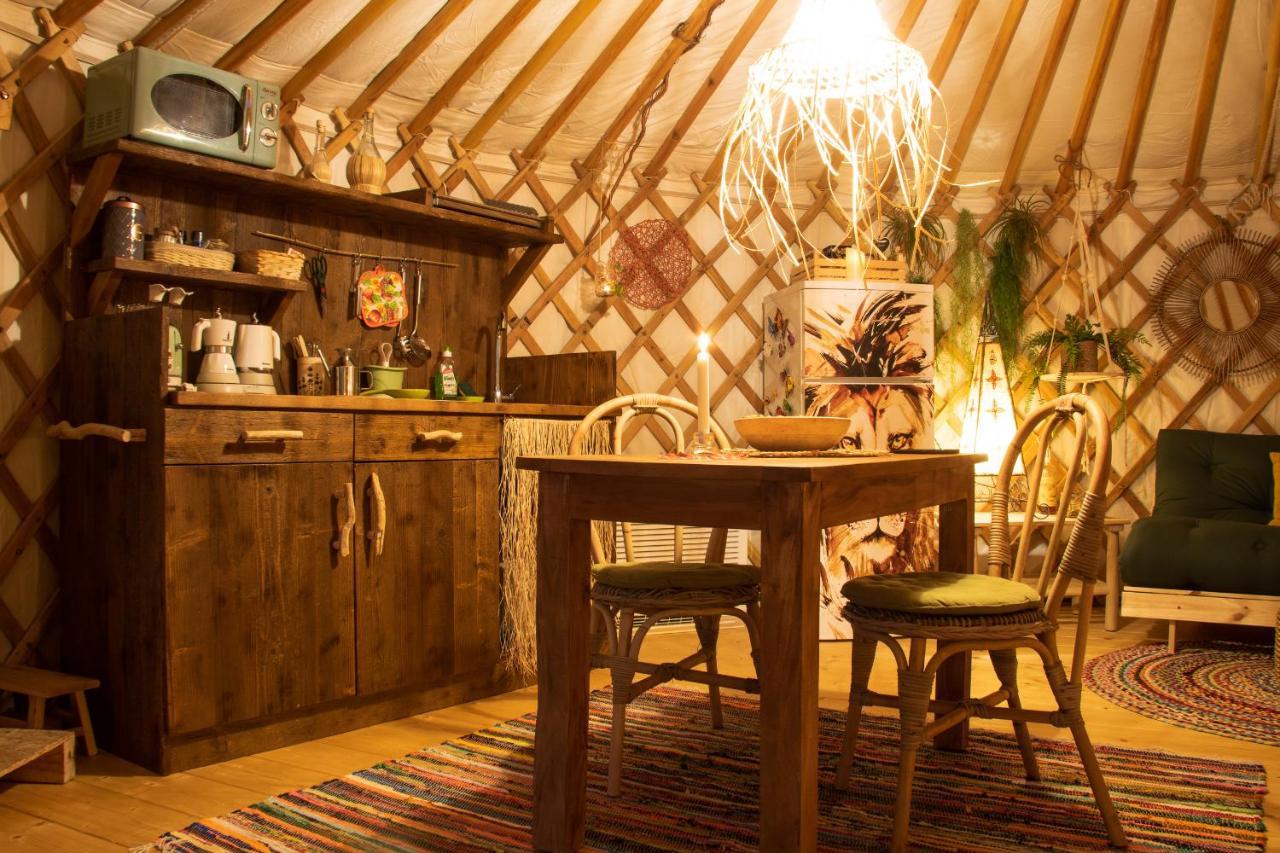 2 Cuori E 1 Yurta Glamping In Tuscany - Adults Only Asciano Eksteriør bilde